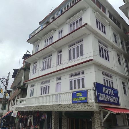 Hotel Tawang Regency Buitenkant foto