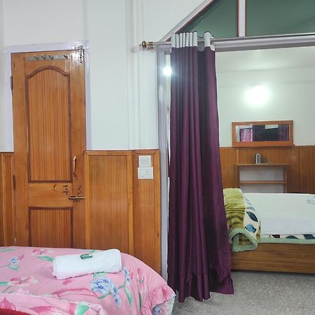 Hotel Tawang Regency Buitenkant foto