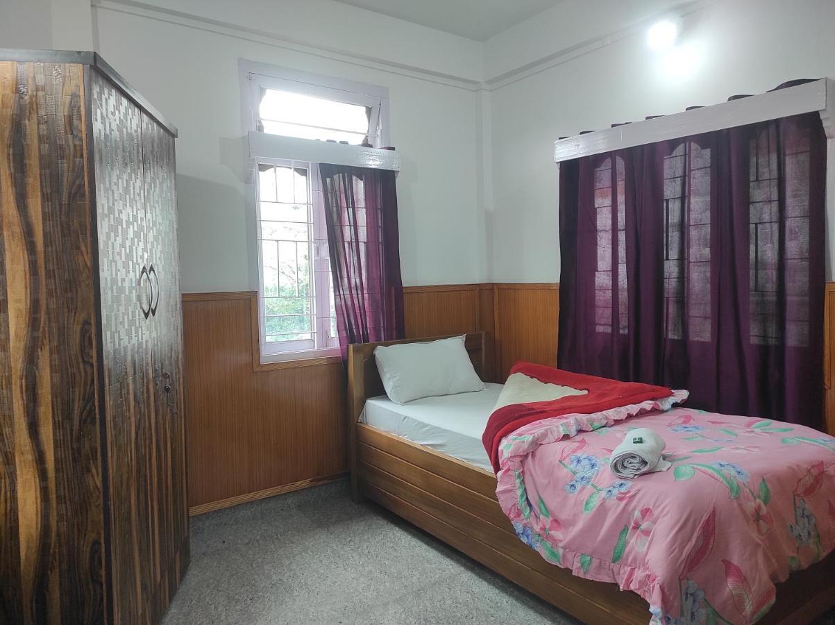 Hotel Tawang Regency Buitenkant foto