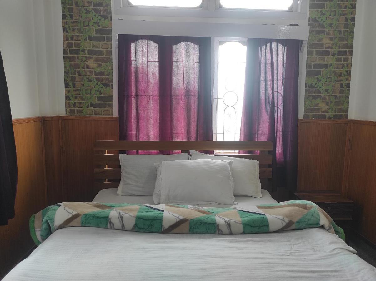 Hotel Tawang Regency Buitenkant foto