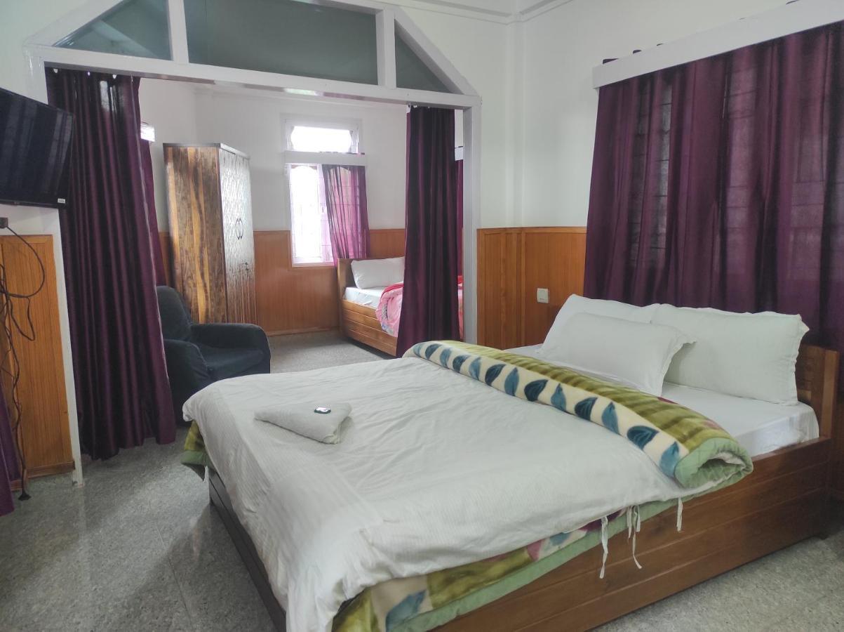 Hotel Tawang Regency Buitenkant foto