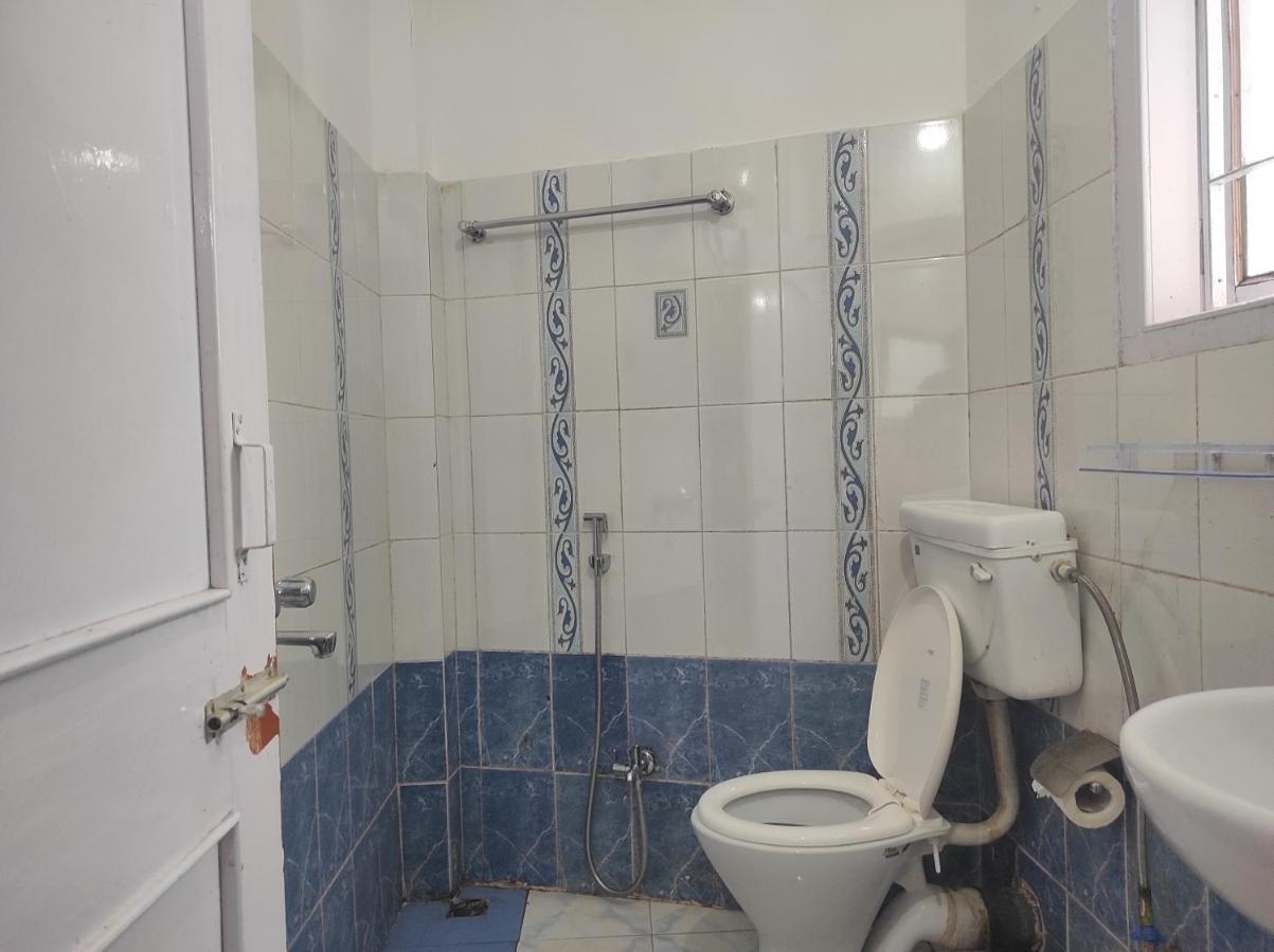 Hotel Tawang Regency Buitenkant foto