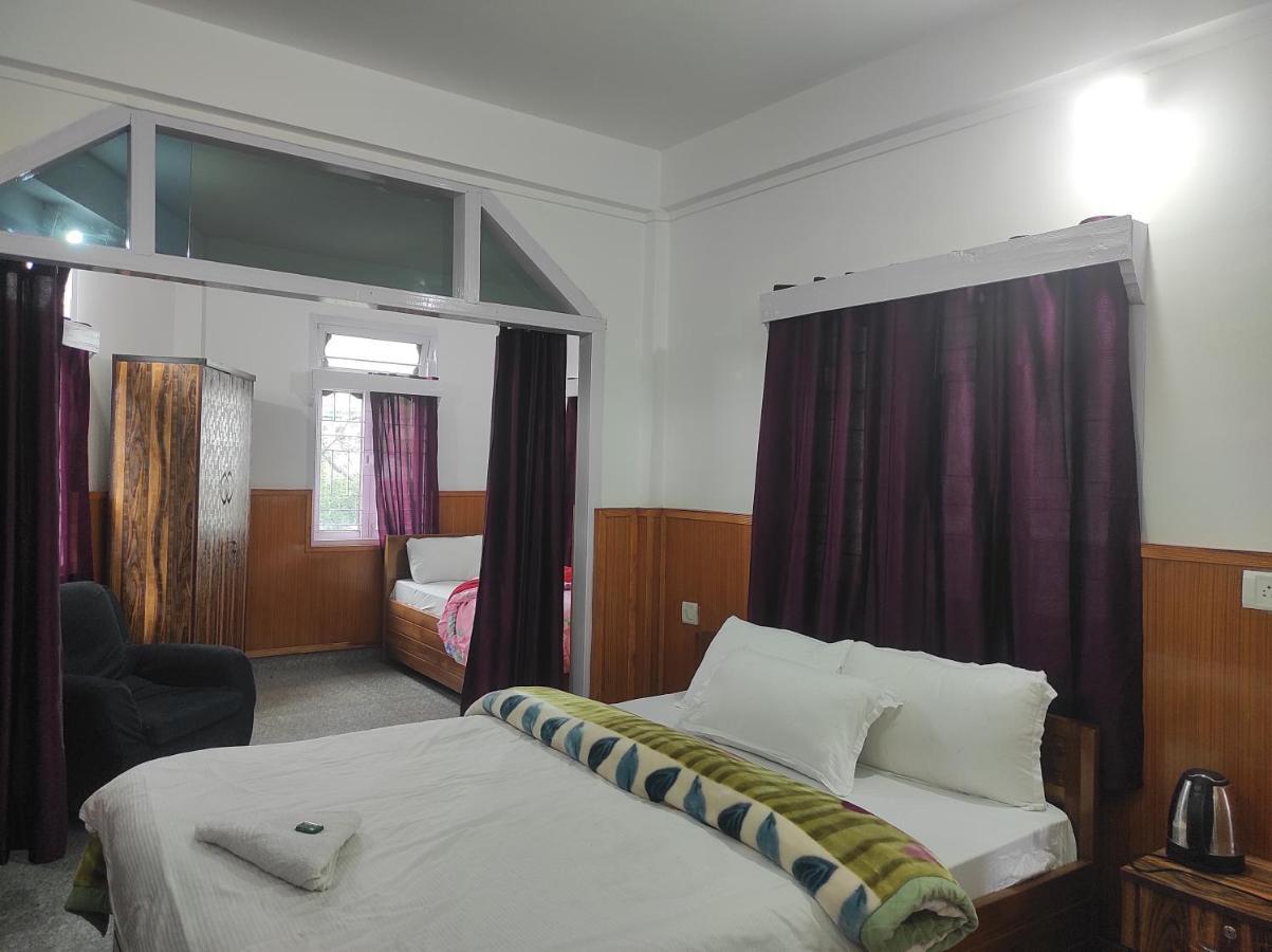 Hotel Tawang Regency Buitenkant foto