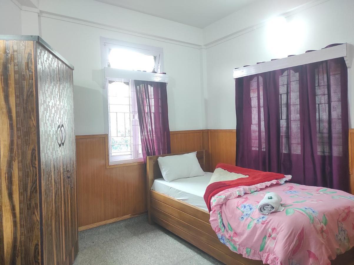 Hotel Tawang Regency Buitenkant foto