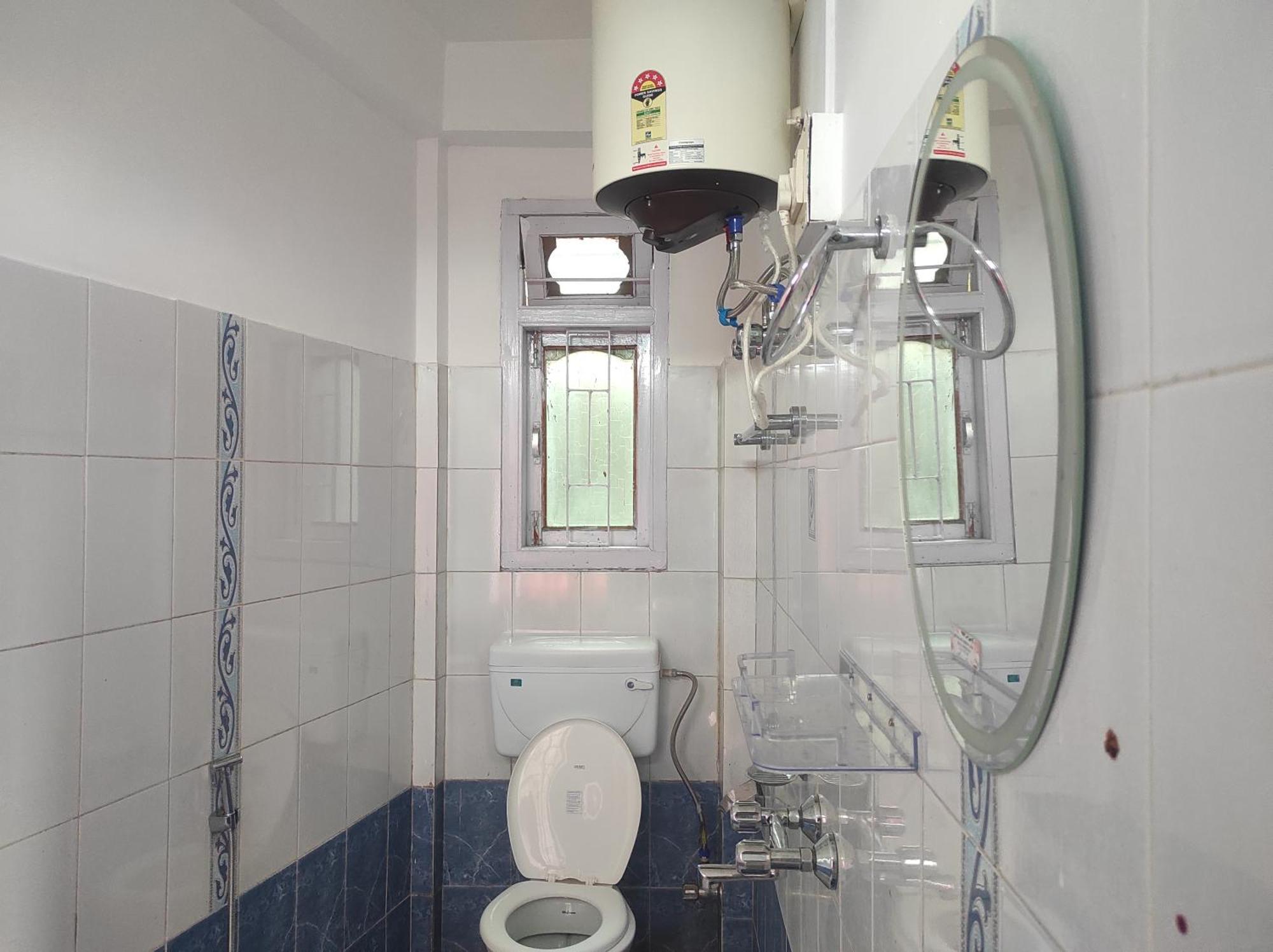 Hotel Tawang Regency Buitenkant foto